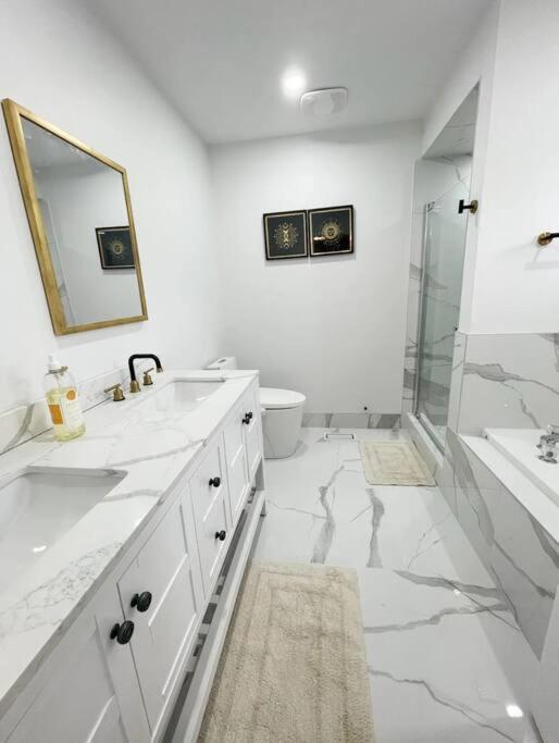 Elegant & Luxurious 3 Bedroom Home Mississauga Exterior foto